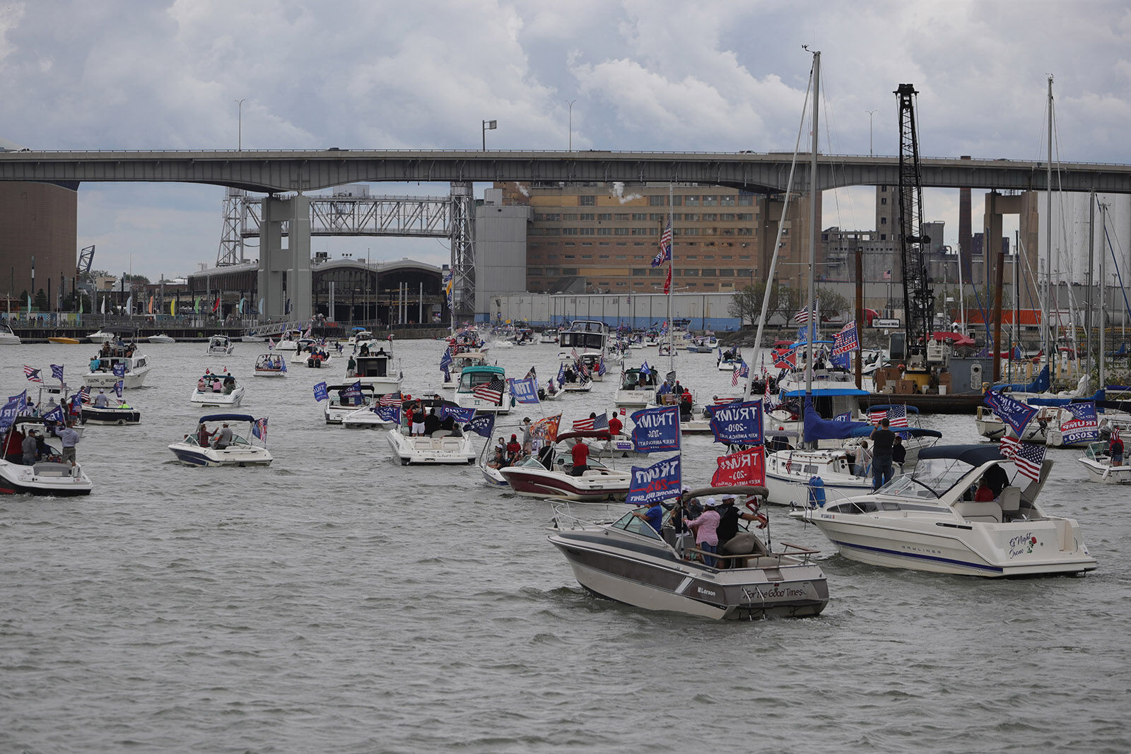 Bikers and boaters parade for President Trump
